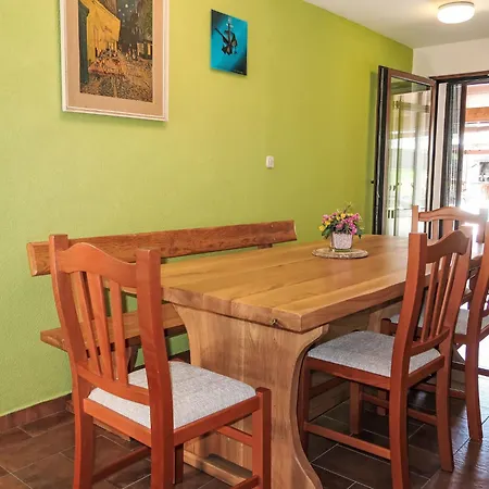 בית נופש Nika By Interhome