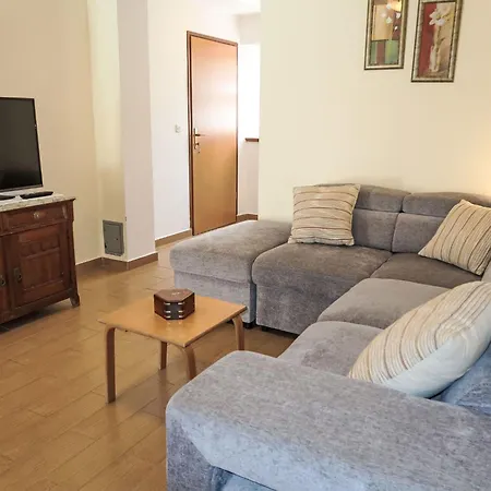 Casa de Férias Nika By Interhome