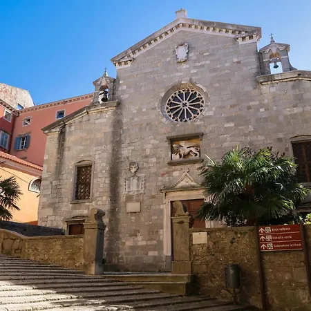 Vakantiehuis Nika By Interhome *