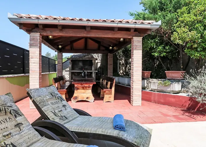 Nika By Interhome Vakantiehuis Kršan